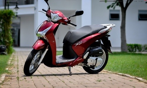 Bức xúc với Honda, khách hàng giữ SH125i lỗi để trưng bày