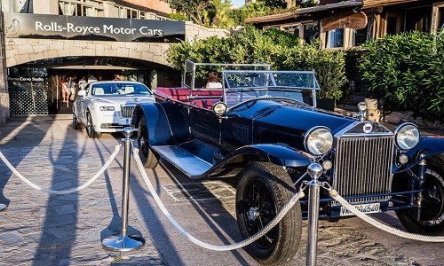 Rolls-Royce độc lạ, hút đại gia cưỡi phi thuyền thưởng lãm