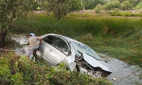 Gia đình bác sĩ tử vong: Xử "kẻ máu lạnh" không cứu nạn thế nào?