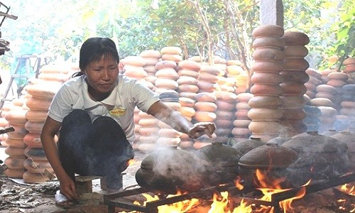 Làng Vũ Đại điêu đứng vì cá kho kém, bán phá giá