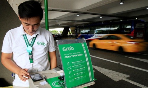 Grab bị phạt gần 7 tỷ đồng sau khi "nuốt gọn" Uber