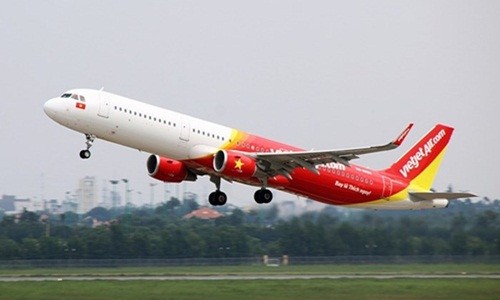 Xôn xao nghi vấn máy bay VietJet Air gặp sự cố ở Nội Bài?