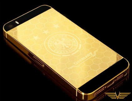 Mạ vàng ròng iPhone 5S độc mùa World Cup