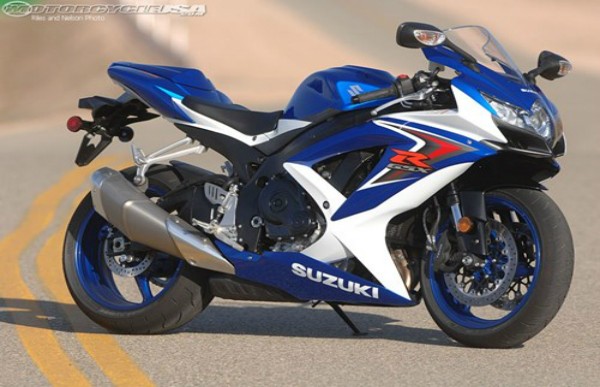 Nghe cao nhân “chém gió” về siêu xế Suzuki GSX-750R