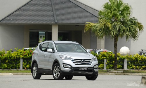 Những tiện nghi trên Hyundai Santa Fe 2014 giá 1,4 tỷ