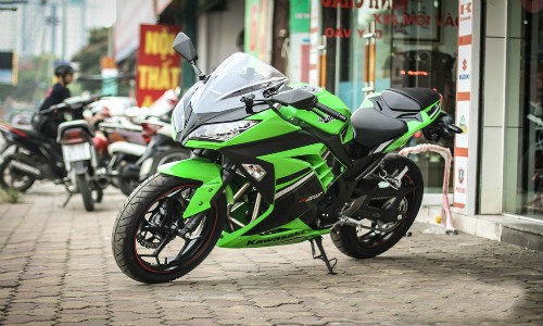 Cơn sốt Kawasaki Ninja 300 Special Edition vừa về Hà Nội