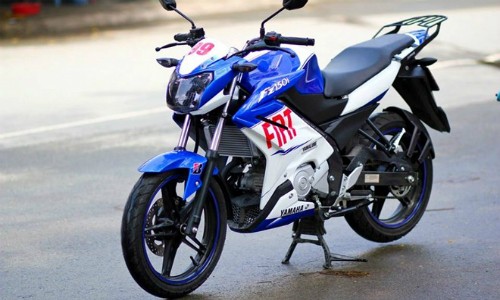 Yamaha FZ150i sơn xanh GP lạ mắt tại Sài Gòn