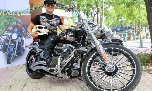 Harley-Davidson độc giá 1,4 tỷ của dân chơi Hà thành