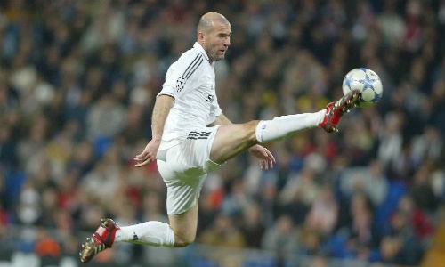 Cười lăn lộn với video hài hước về danh thủ Zidane