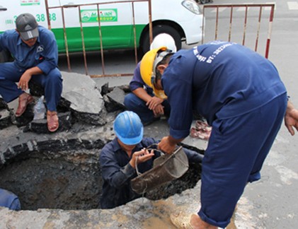 Dư luận “dậy sóng” vì lương giám đốc 2,6 tỷ đồng/năm