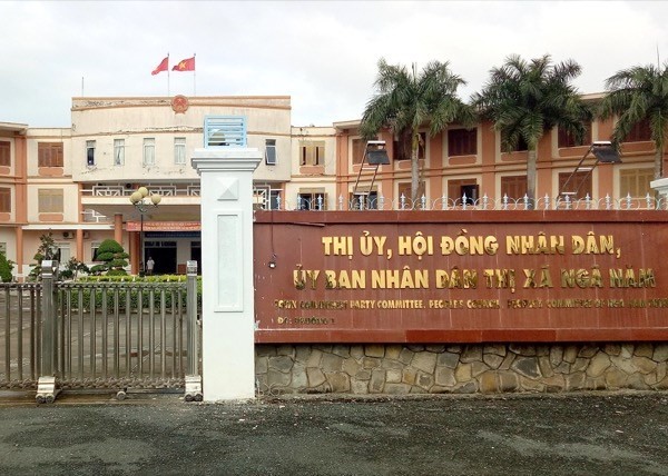 Đánh dân, Phó Chánh Thanh tra ở Sóc Trăng bị... hạ lương