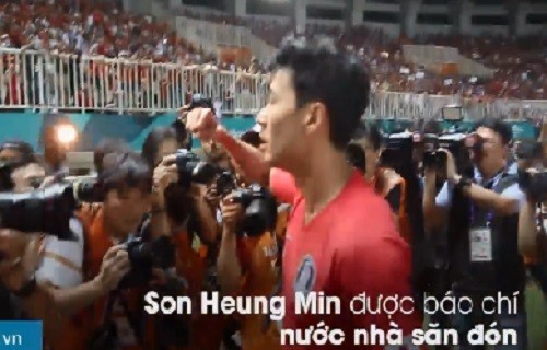 Video: Phóng viên Hàn Quốc choảng nhau vì “giành giật” Son Heung-min 