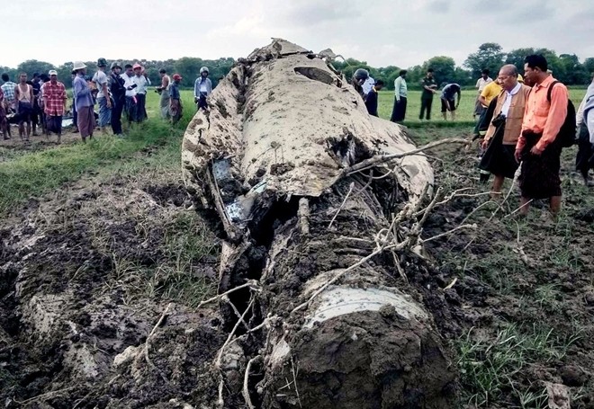 Kinh hoàng: 20 phút, hai chiến đấu cơ Myanmar rơi liên tiếp