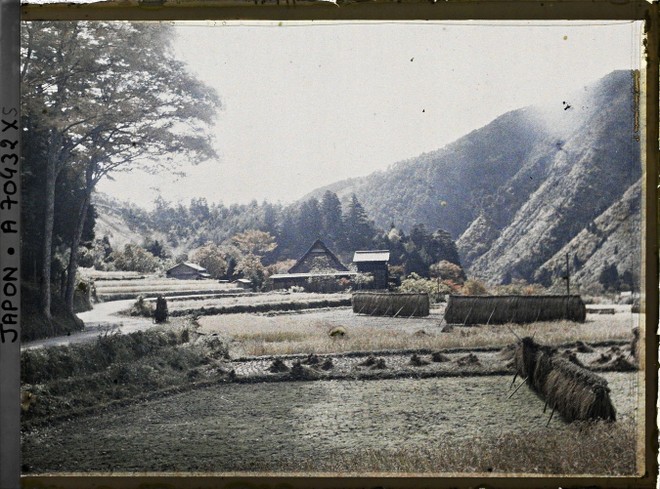 Ảnh màu cực hiếm đẹp như tranh vẽ về ngôi làng gần Kyoto năm 1926