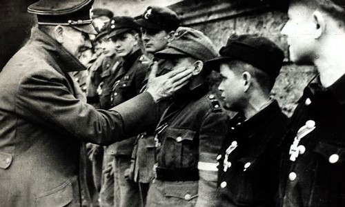 Những ngày cuối cùng của trùm phát xít Hitler