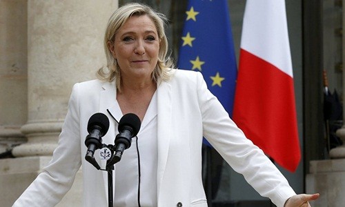 Marine Le Pen ủng hộ Pháp rút khỏi NATO và EU