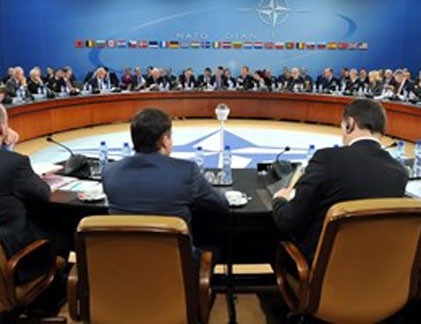 NATO “bất lực” hoàn toàn trước Nga trong khủng hoảng Ukraine