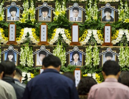 Hàng trăm nghìn người Hàn Quốc viếng nạn nhân chìm phà Sewol