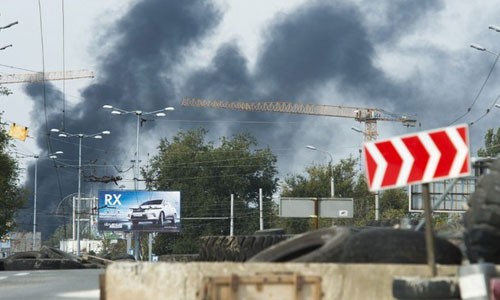 Lính Ukraine đầu hàng ở sân bay Donetsk?