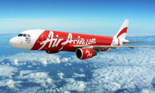 Tìm thấy mảnh vỡ nghi máy bay Air Asia mất tích