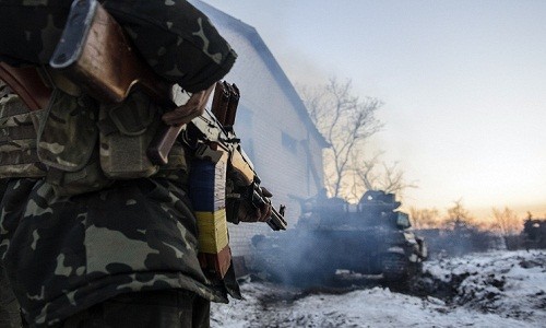 Ly khai đánh bật quân đội Ukraine khỏi vùng ngoại ô Donetsk