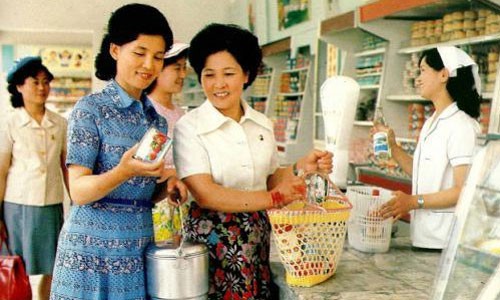 Khám phá cuộc sống phụ nữ Triều Tiên đầu những năm 1970 