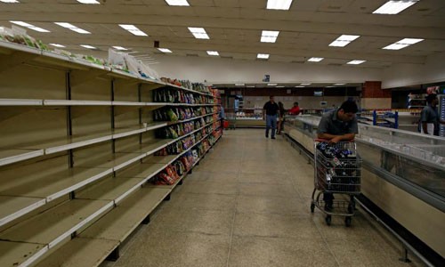 Khủng hoảng ở Venezuela qua ảnh "gây sốc" của Reuters