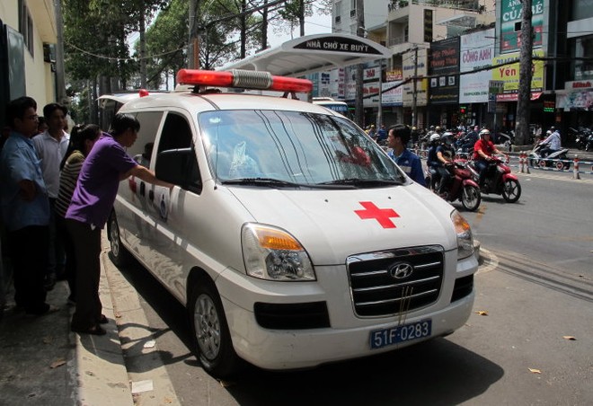 Bé trai tử vong bất thường nghi điều dưỡng tắc trách