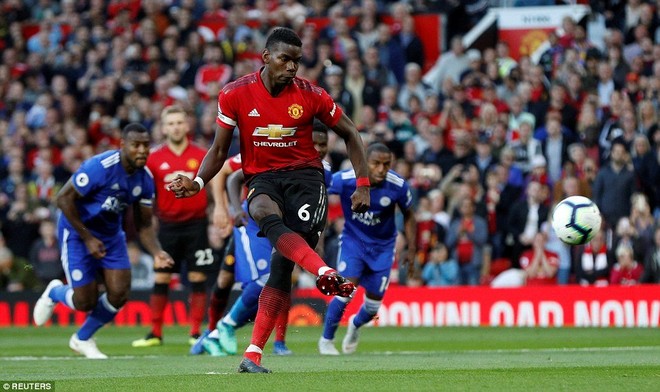 Pogba lập công, MU thắng hú vía trận khai màn