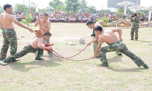 Mãn nhãn bộ đội biên phòng VN phô diễn võ thuật “khủng“