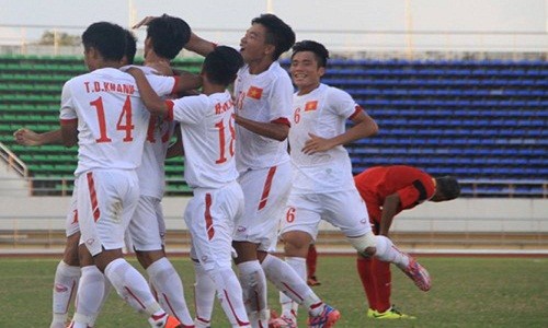 Thắng U19 Đông Timor 2-1, U19 Việt Nam giữ chắc ngôi đầu