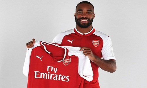 Chuyển nhượng bóng đá mới nhất: Arsenal "khoe hàng" Lacazette