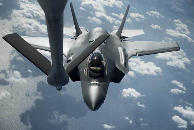 Nhật tìm thấy xác chiến cơ F-35 dưới đáy biển