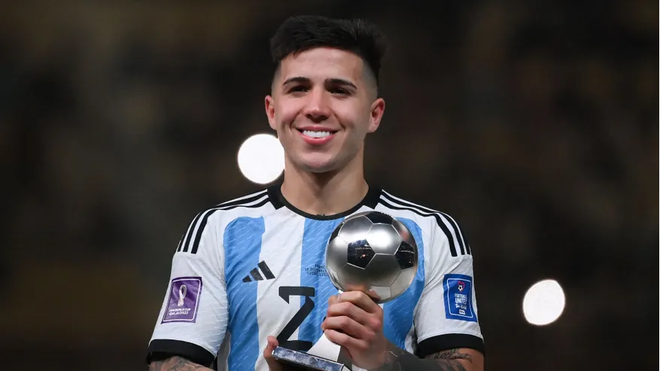 Điều ít biết về "Golden boy" cùng Argentina vô địch World Cup 2022