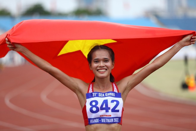 VĐV điền kinh cố gắng giành huy chương SEA Games để giúp bố mẹ 