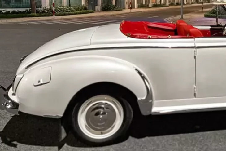 Peugeot 203 Cabriolet "ông cụ" cực hiếm bất ngờ xuất hiện tại Việt Nam