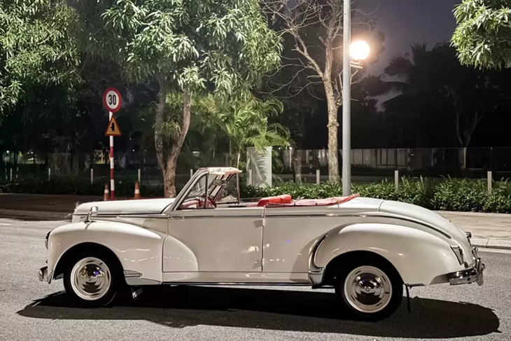 Peugeot 203 Cabriolet "ông cụ" cực hiếm bất ngờ xuất hiện tại Việt Nam