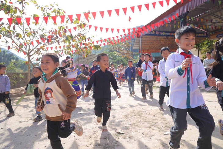 CHIN-SU mang chảo cơm có thịt đặc biệt lên vùng cao - Hình 2 CHIN-SU mang chao com co thit dac biet len vung cao-Hinh-2
