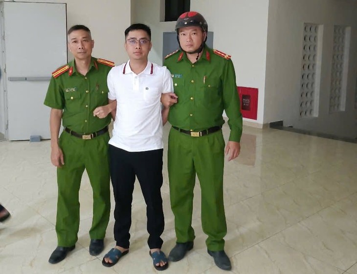 Hành trình trốn chạy của tên tội phạm ma túy Bùi Đình Khánh - Hình 3 Hanh trinh tron chay cua ten toi pham ma tuy Bui Dinh Khanh-Hinh-3