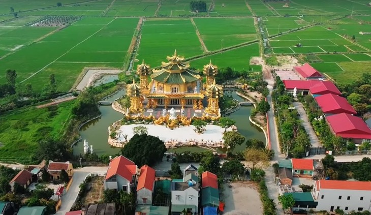 Ngôi chùa “dát vàng” ở Hưng Yên khiến du khách mê mẩn Ngoi chua “dat vang” o Hung Yen khien du khach me man