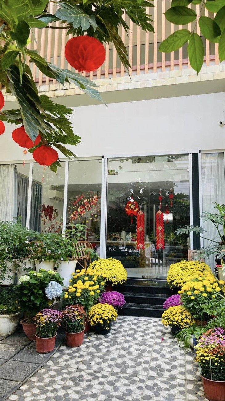 Cận cảnh khu vườn ngập hoa lá đẹp mộng mơ của Thân Thúy Hà - Hình 5 Can canh khu vuon ngap hoa la dep mong mo cua Than Thuy Ha-Hinh-5