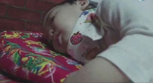 Bé 16 tháng ngộ độc sau khi ăn sữa chua hỏng mua tại KidsPlaza? - Hình 5 Be 16 thang ngo doc sau khi an sua chua hong mua tai KidsPlaza?-Hinh-5
