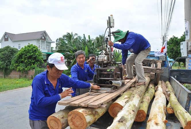 đội cất nhà tình thương