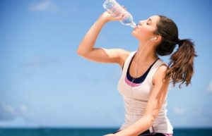 Pha nước uống khi tập thể dục