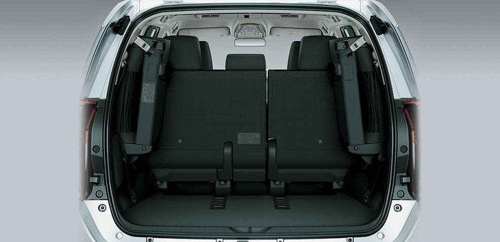 /Uploaded/khds.1cdn.vn/2018/09/16/toyota-viet-nam-gioi-thieu-hai-phien-ban-innova-cai-tien-2017-4.jpg