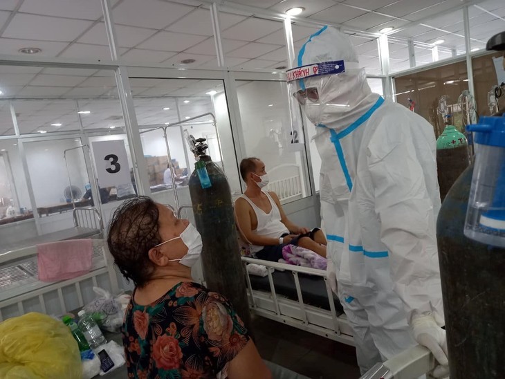 Hơn 80.000 cán bộ nhân viên y tế đã được huy động hỗ trợ TPHCM trong công tác điều trị, xét nghiệm, tiêm vắcxin cho người dân trong đợt dịch Covid-19 lần thứ tư. bv-da-chien.jpg