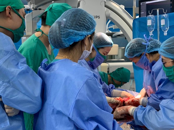 4 người hiến máu cứu sản phụ rau tiền đạo trung tâm có nhóm máu cực hiếm B/Rh(-) ảnh 2 rau-tien-dao-qn.jpg