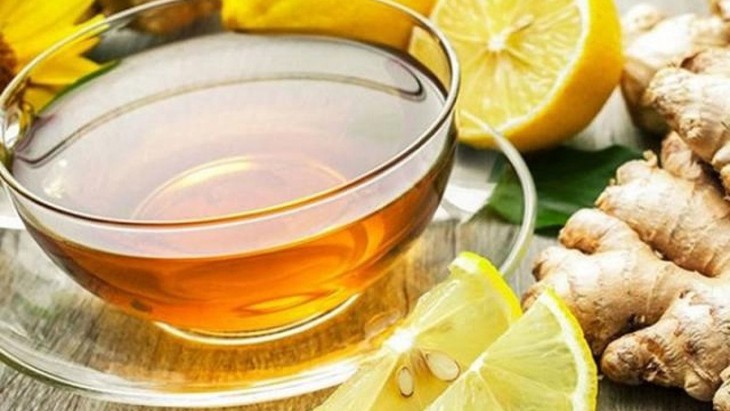 Sử dụng gừng làm gia vị thêm vào các món ăn để kích thích tiêu hóa, hoặc sử dụng trà gừng. Ảnh minh họa cu-gung.jpg