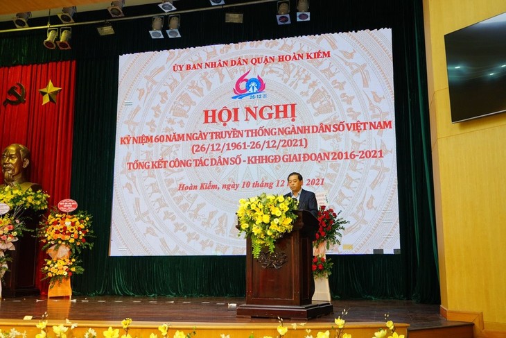 Tận dụng cơ hội dân số vàng để phát triển. gia-hoa-p.jpg