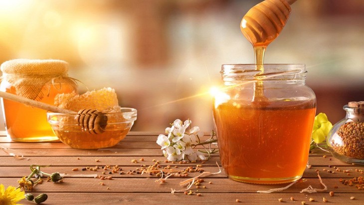 Dùng mật ong trị ho cho trẻ tốt hơn các thuốc chữa ho ảnh 1 mat-ong.jpg